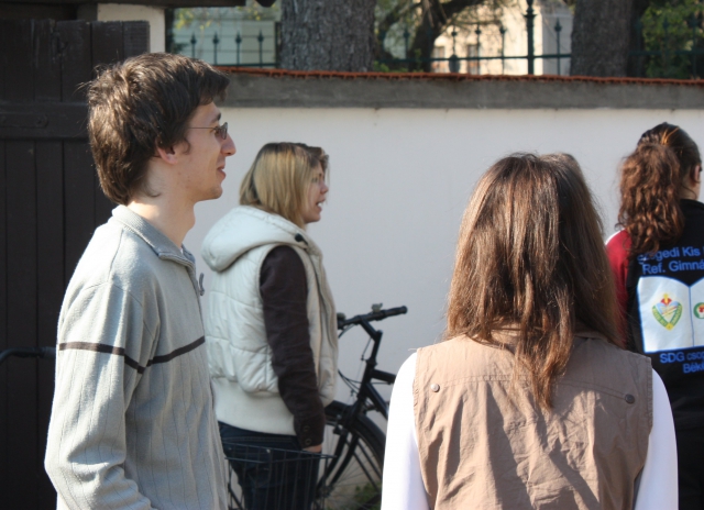 233