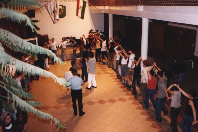 img019